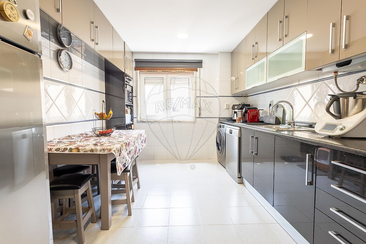 Apartamento T3 à venda em Alenquer