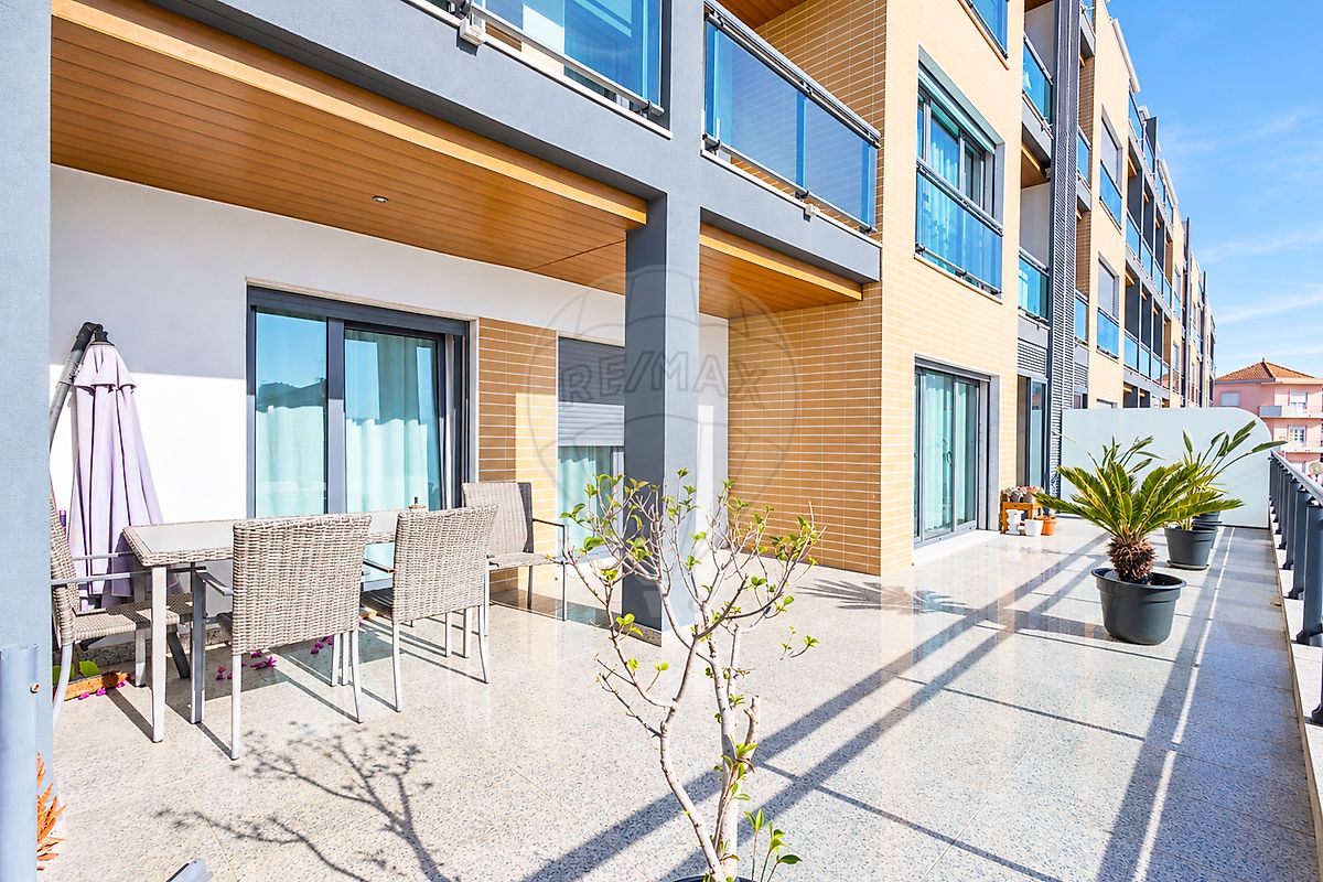 Apartamento T2 - Carregado e Cadafais, Alenquer, Lisboa