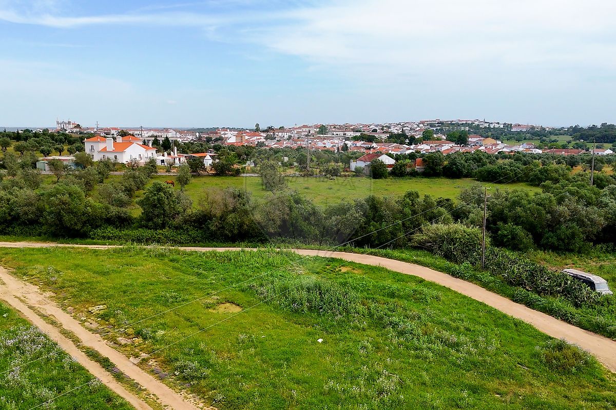 Terreno - Alcáçovas, Viana do Alentejo, Évora