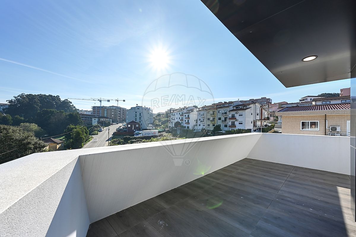 Apartamento T3 à venda em Gondomar