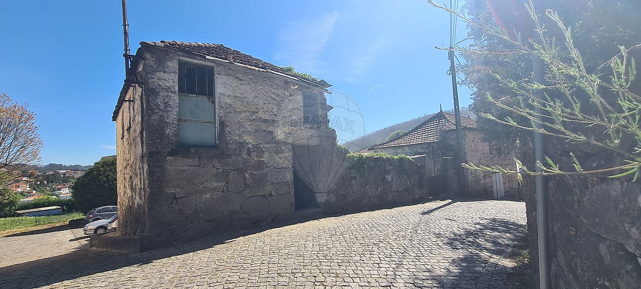 Moradia T3 à venda em Penafiel