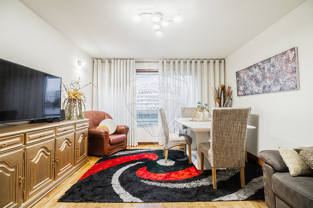 Apartamento T2 à venda em Maia