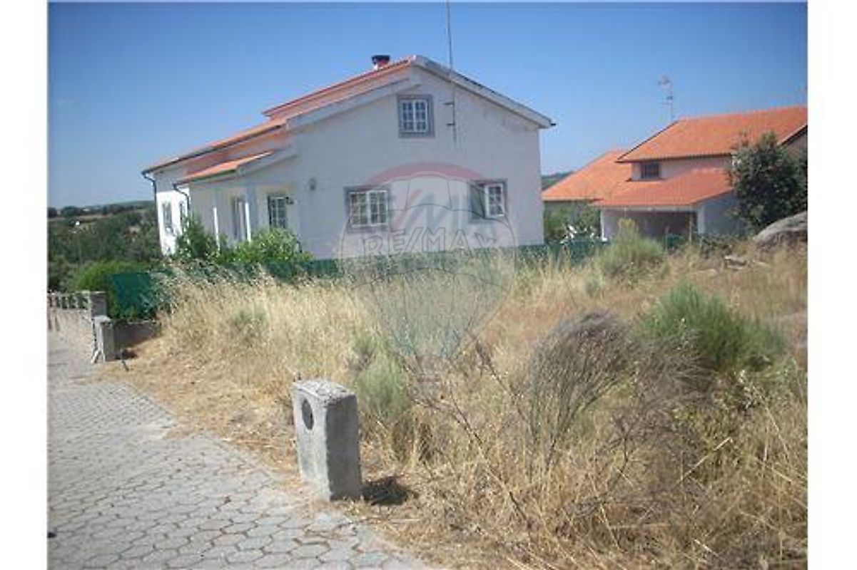Terreno  à venda em Almeida