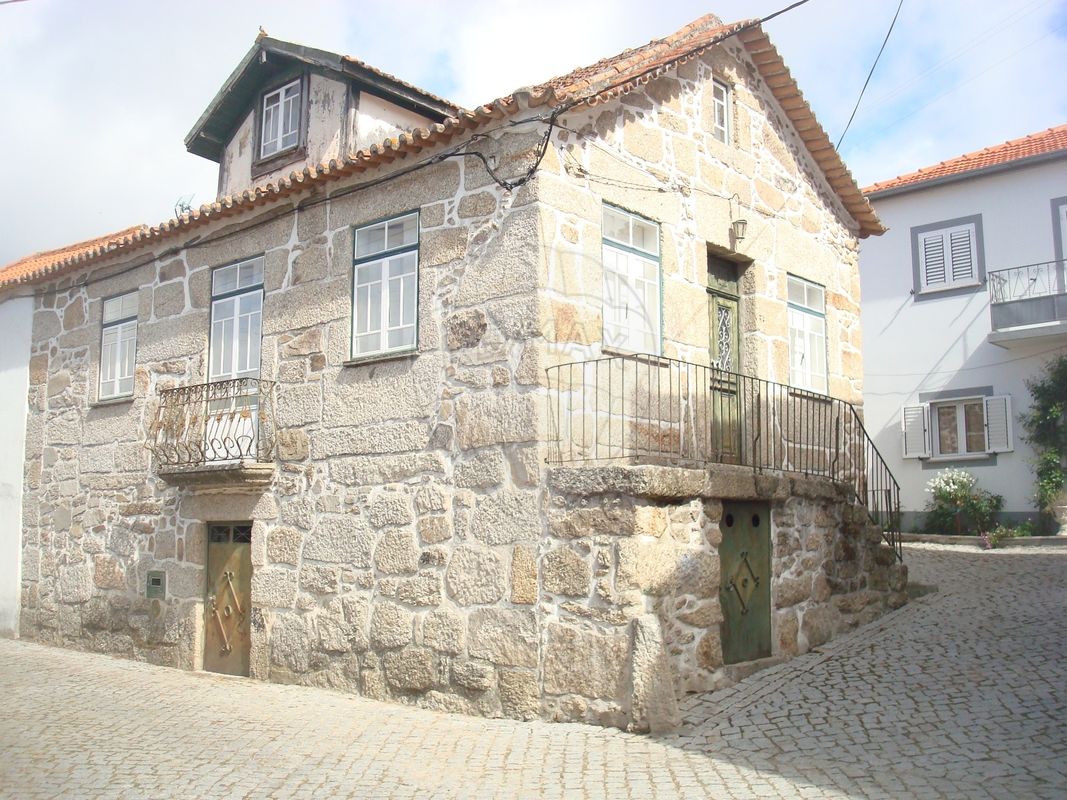 Moradia T5 para venda