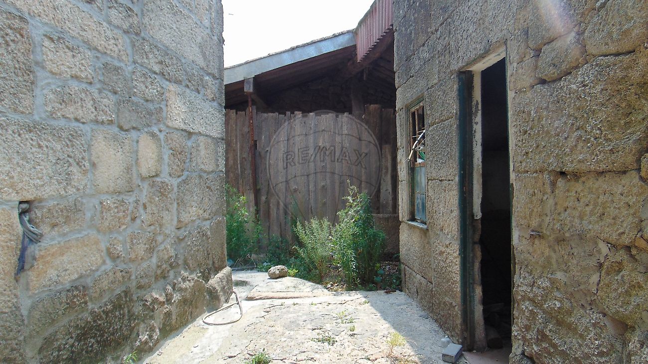 Moradia T3 à venda em Celorico (São Pedro e Santa Maria) e Vila Boa do Mondego, Celorico da Beira — foto 7