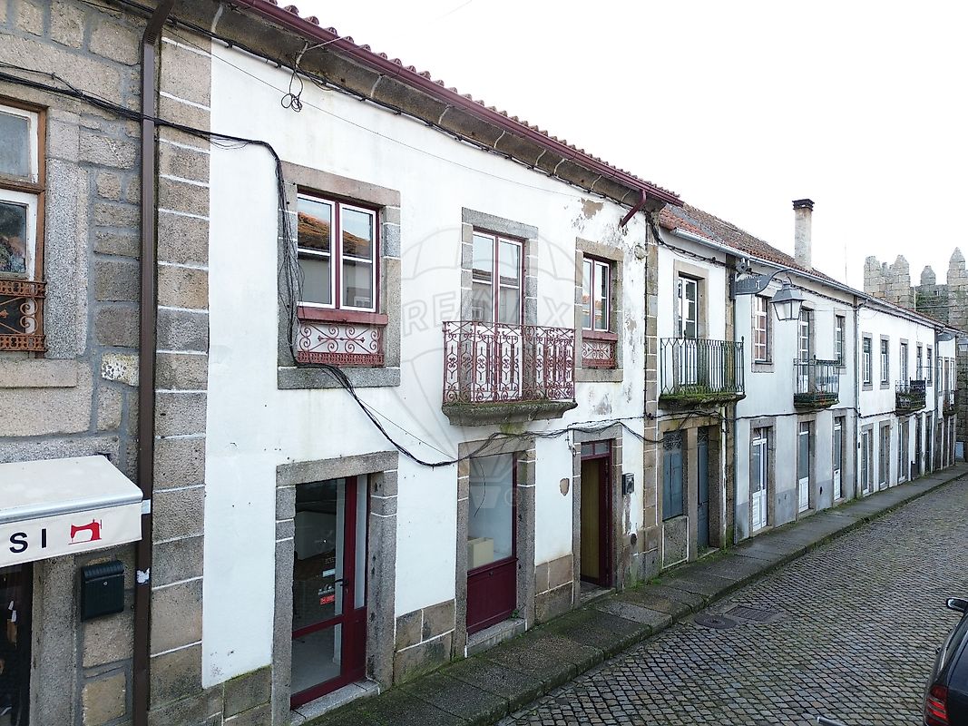 Moradia T5 à venda em Trancoso
