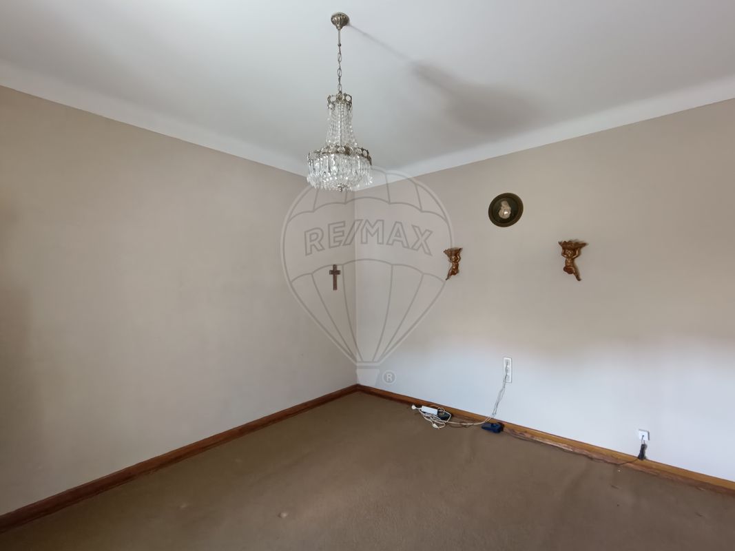 listing 122701080-26 picture-0