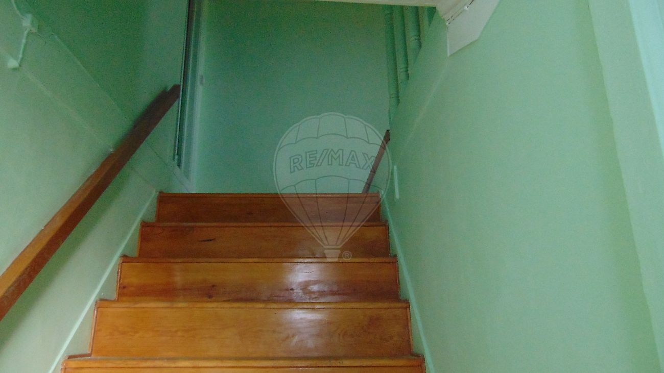 listing 122701057-199 picture-0