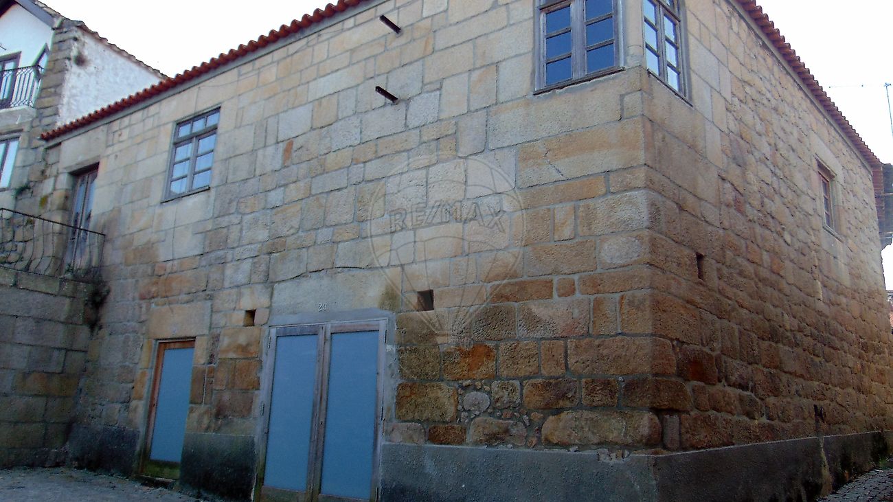 Moradia - Celorico (São Pedro e Santa Maria) e Vila Boa do Mondego, Celorico da Beira, Guarda