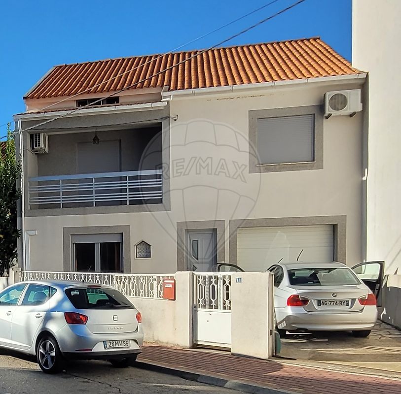 Moradia T5 para venda
