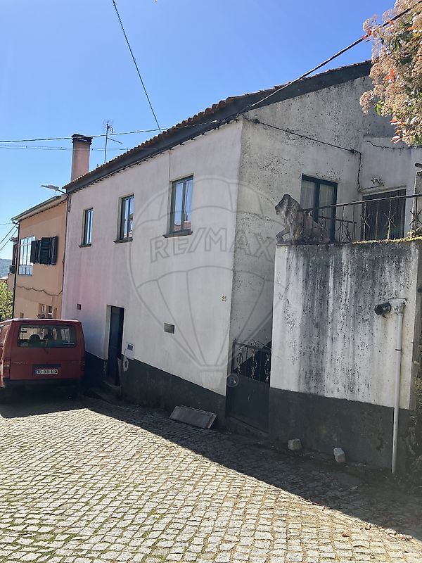 Moradia T4 para venda