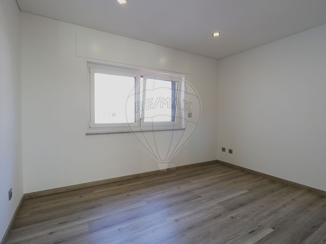 listing 122701085-93 picture-0