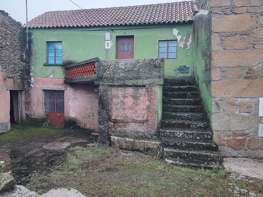 Moradia - Seixo do Côa e Vale Longo, Sabugal, Guarda