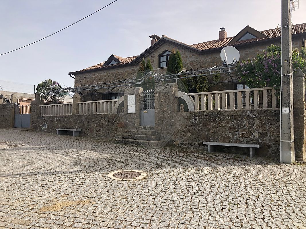 Moradia - Lajeosa e Forcalhos, Sabugal, Guarda
