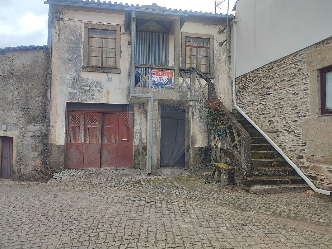 Moradia - Almofala e Escarigo, Figueira de Castelo Rodrigo, Guarda