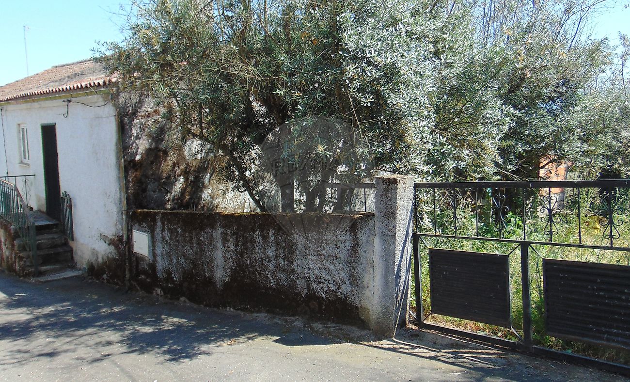 Moradia T2 à venda em Celorico da Beira