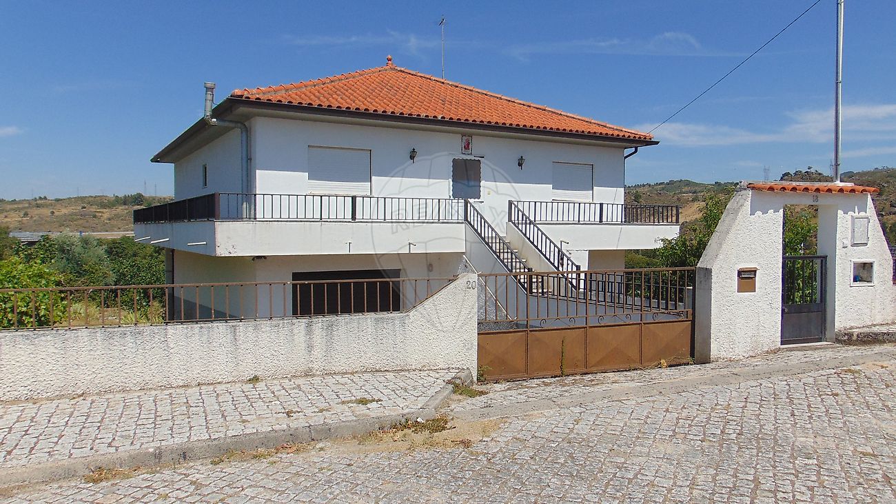 Moradia T3 - Celorico (São Pedro e Santa Maria) e Vila Boa do Mondego, Celorico da Beira, Guarda