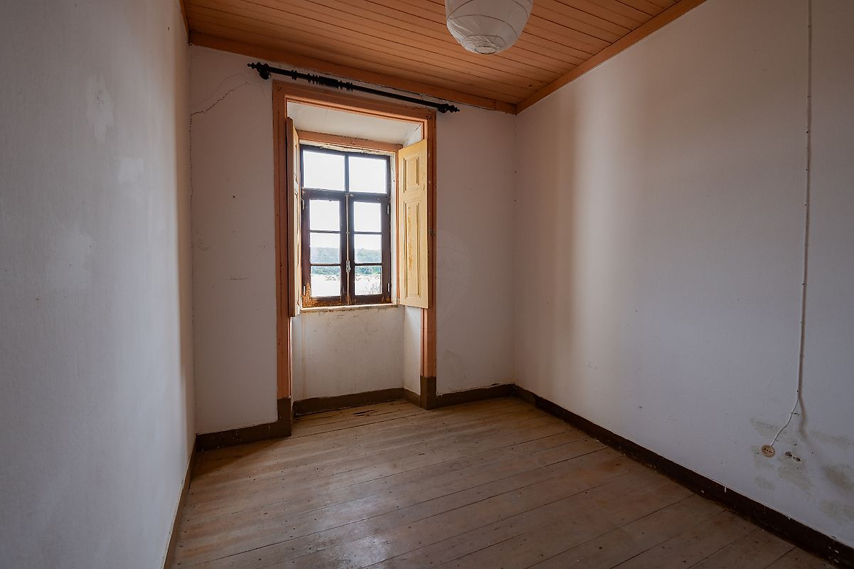 listing 122741062-100 picture-0