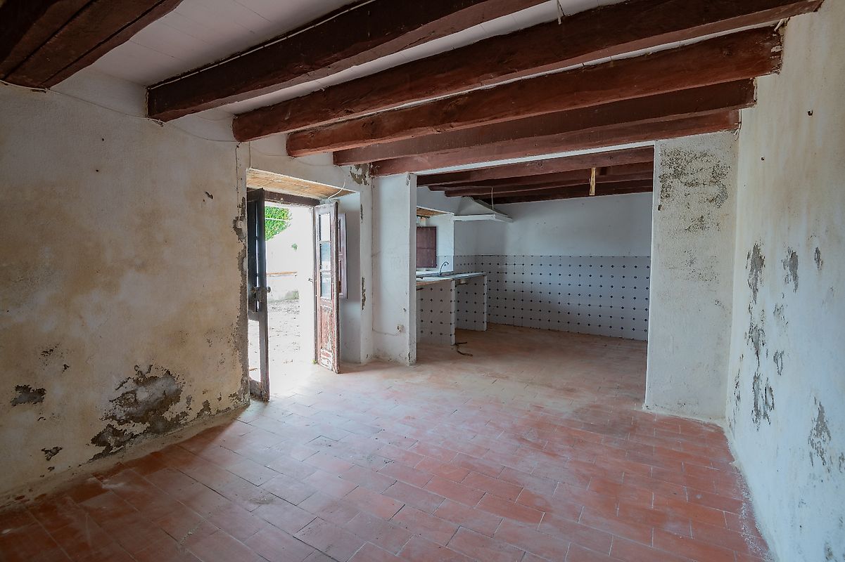 listing 122741062-100 picture-0