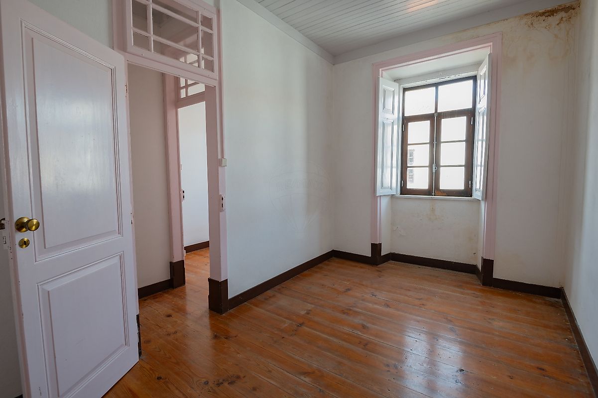 listing 122741062-100 picture-0