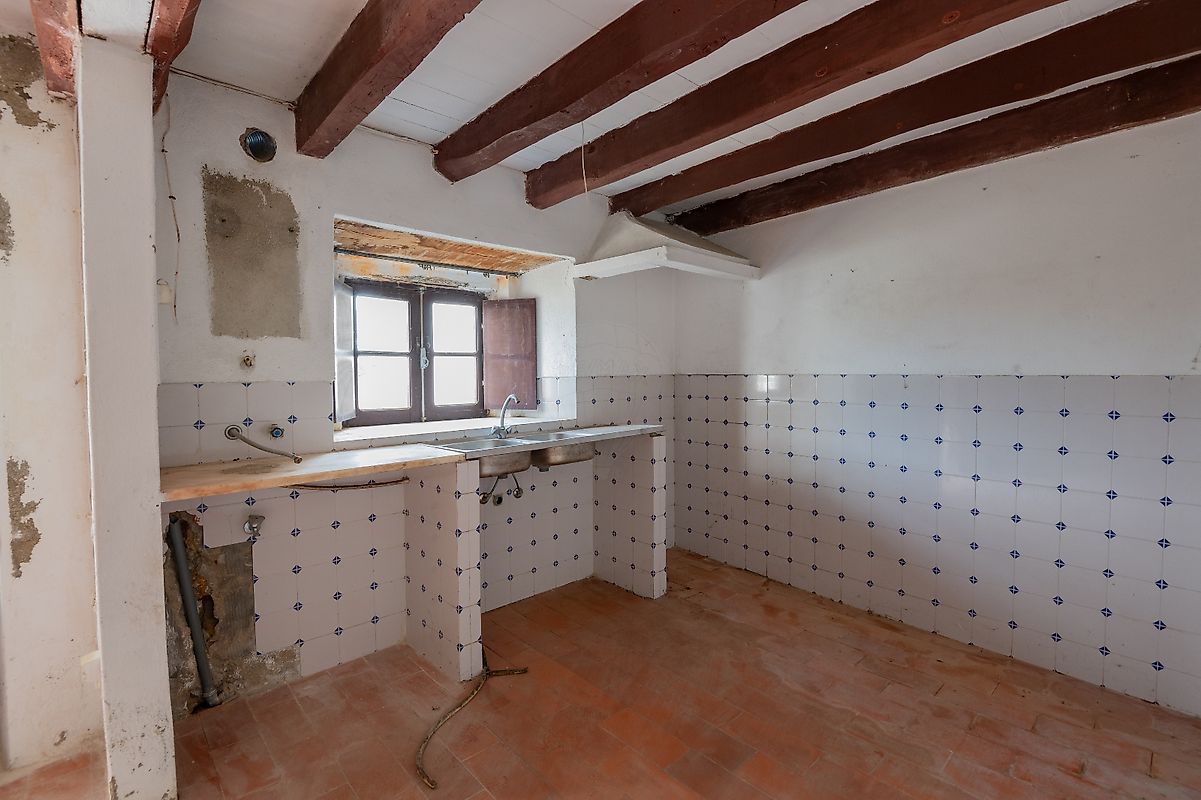 listing 122741062-100 picture-0