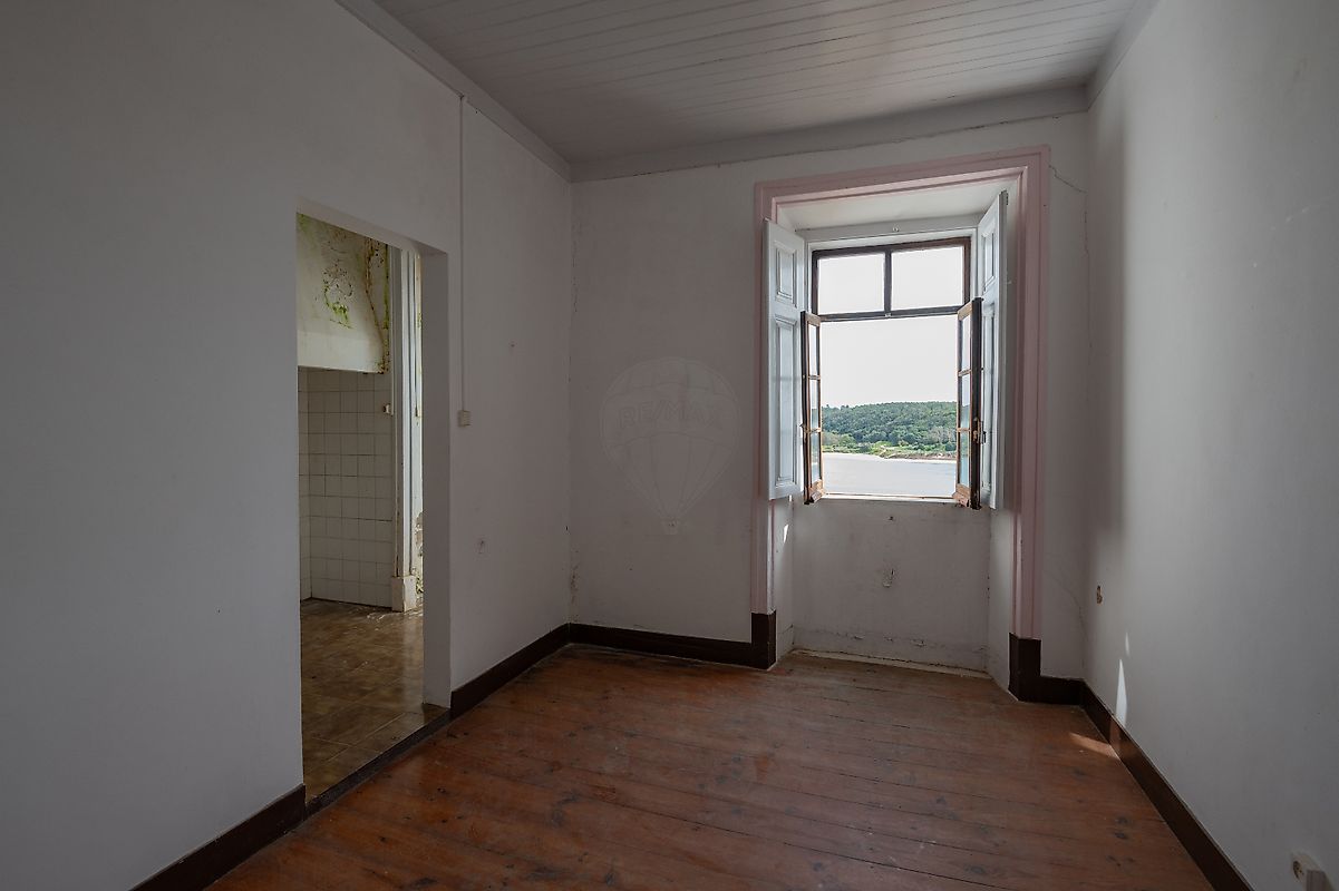 listing 122741062-100 picture-0