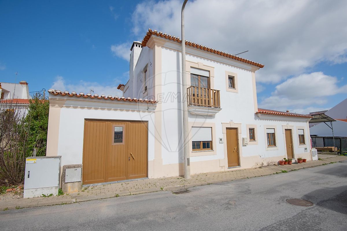 Moradia T3 à venda em Odemira