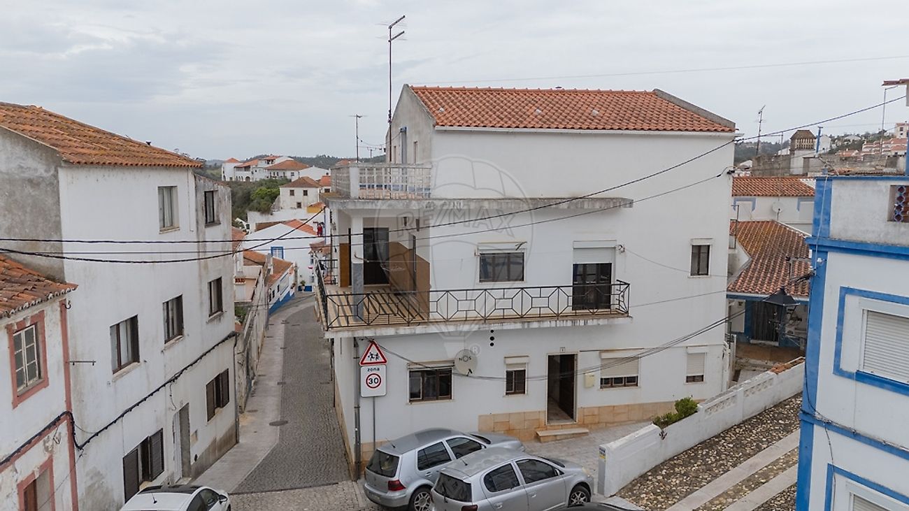 Moradia T9 à venda em Odemira