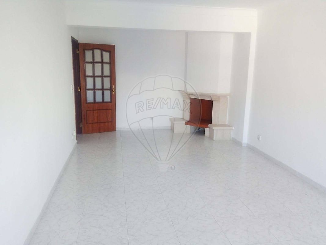 Apartamento T2 à venda em Sintra