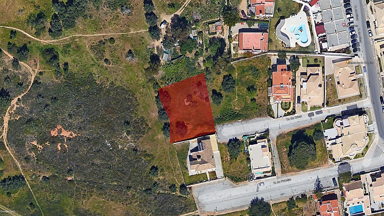 Land for sale in Portimão, Portugal — €299,000