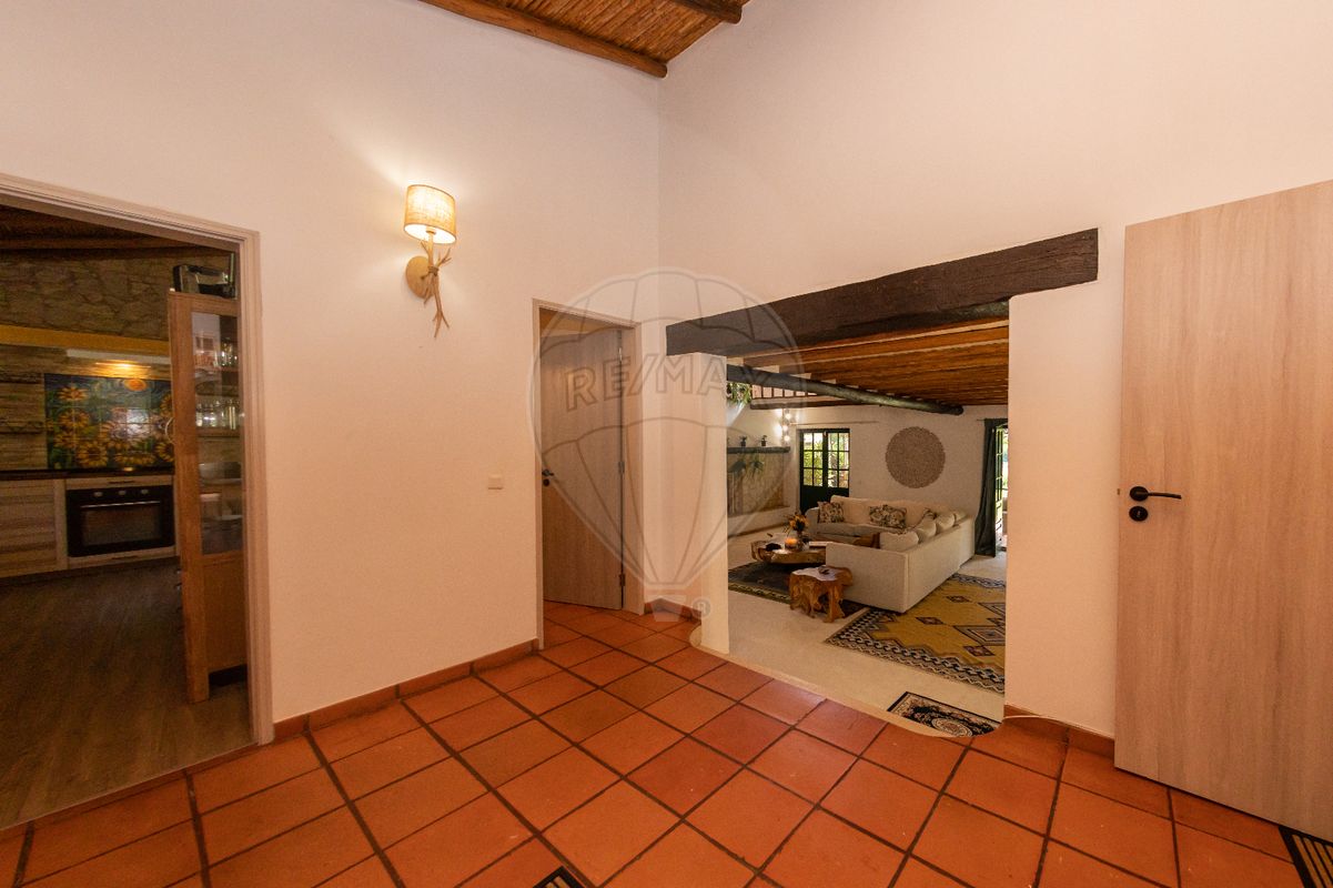 listing 122881006-1221 picture-0