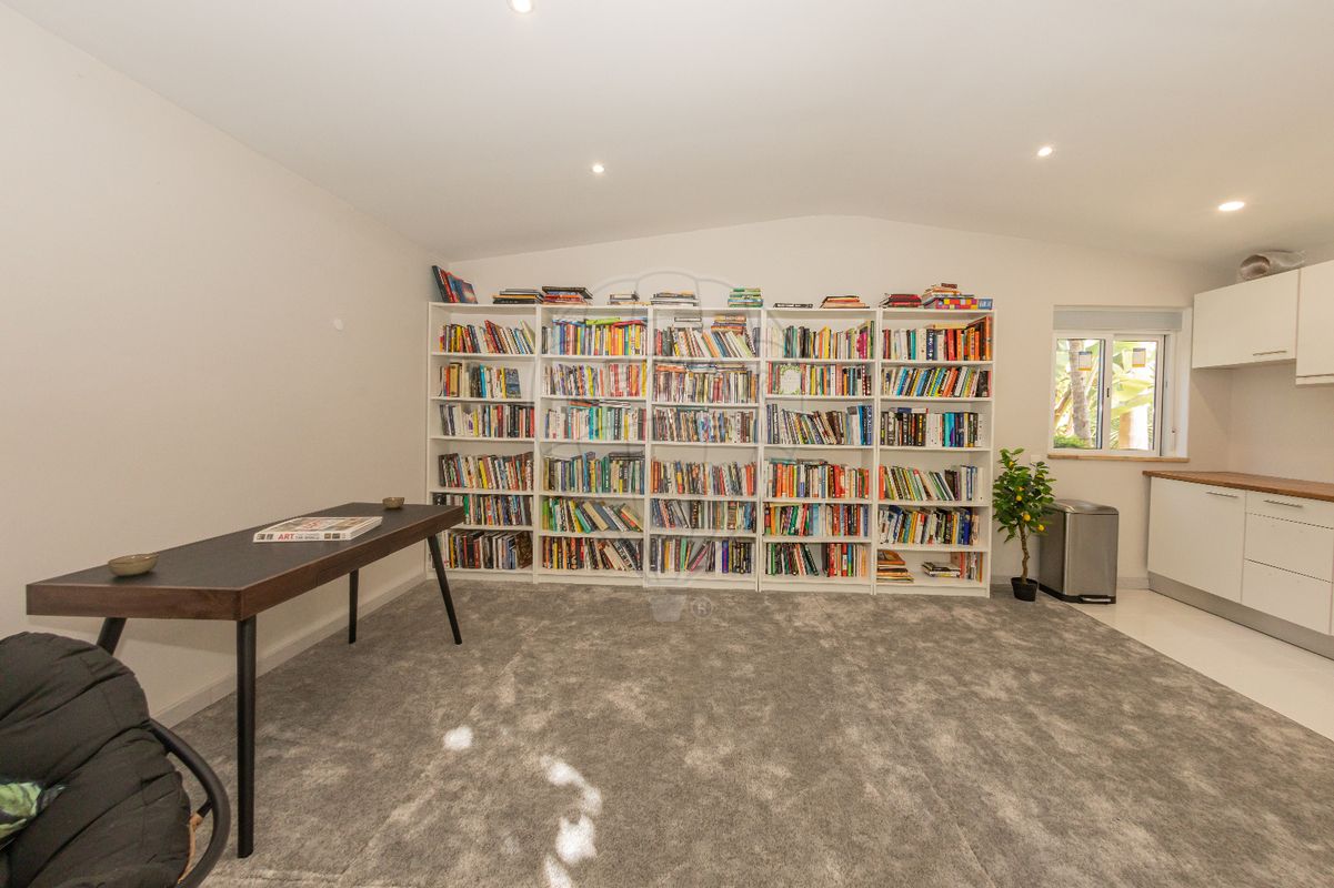 listing 122881006-1221 picture-0