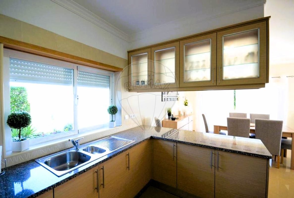 listing 122881202-85 picture-0