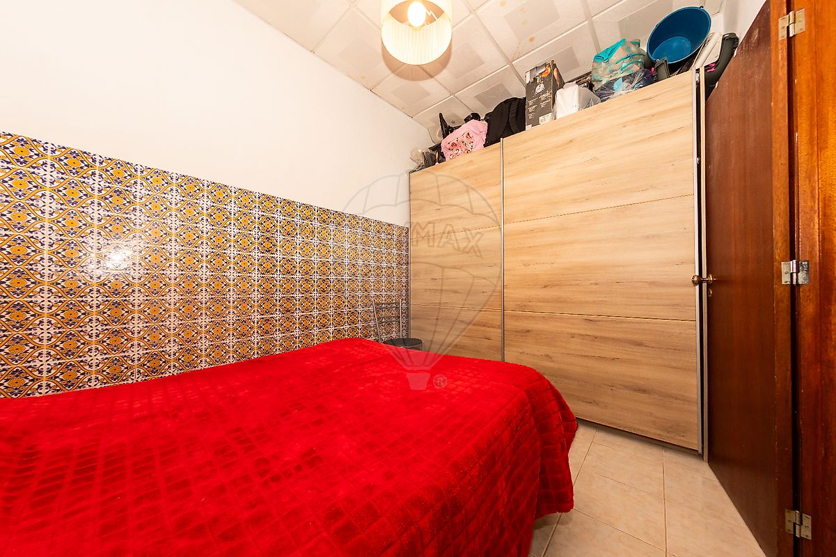 listing 122881006-1242 picture-0