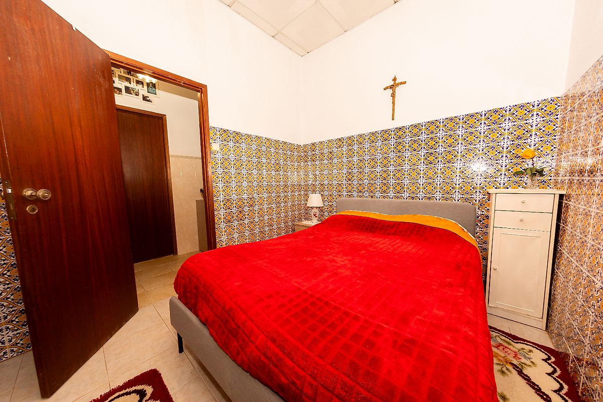 listing 122881006-1242 picture-0