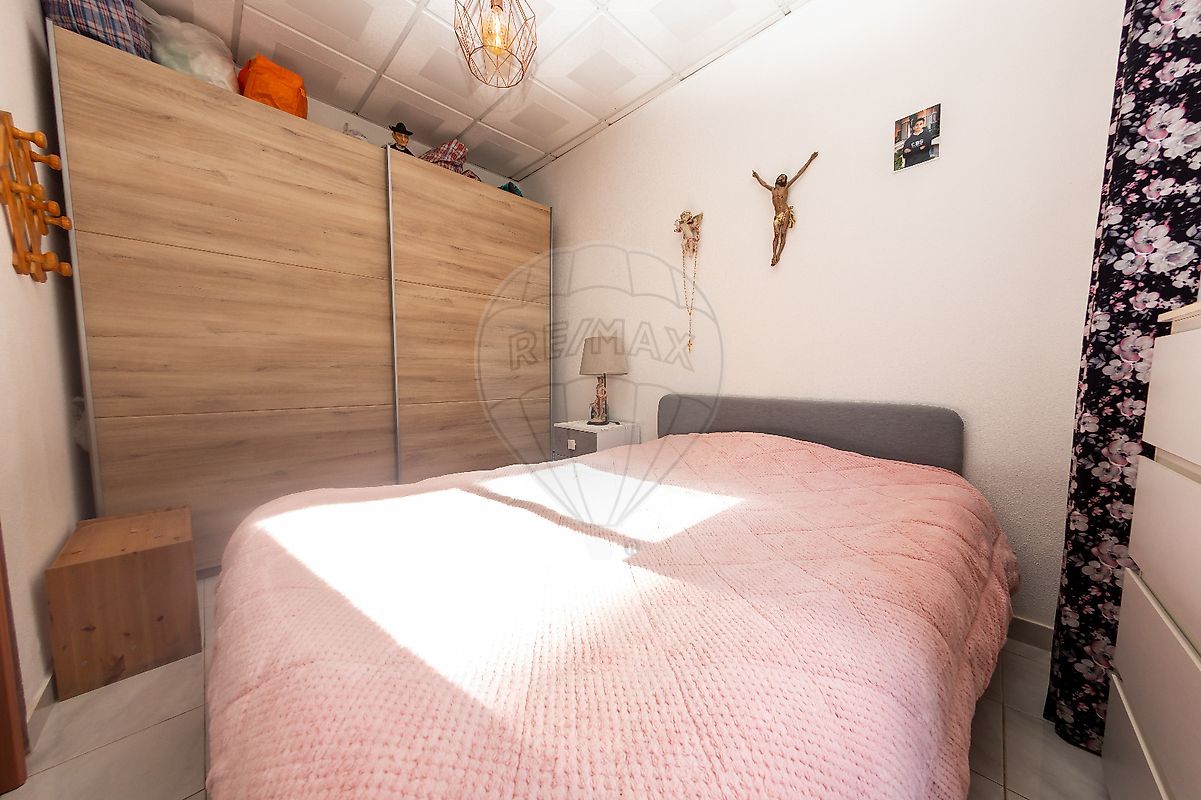 listing 122881006-1242 picture-0