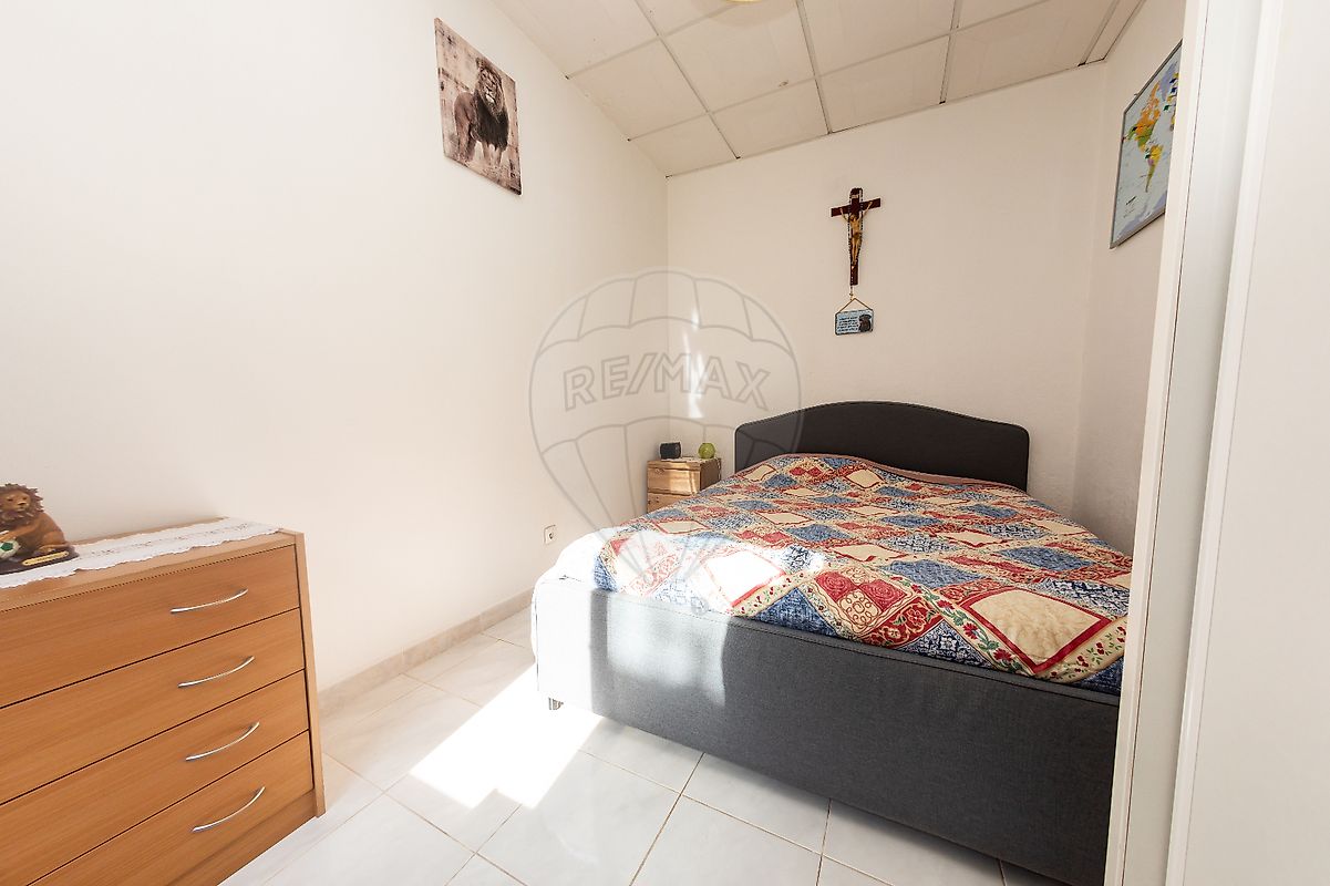 listing 122881006-1242 picture-0