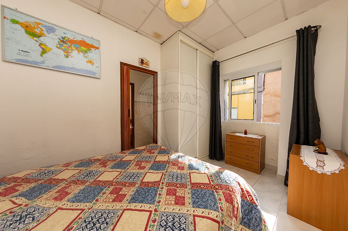 listing 122881006-1242 picture-0