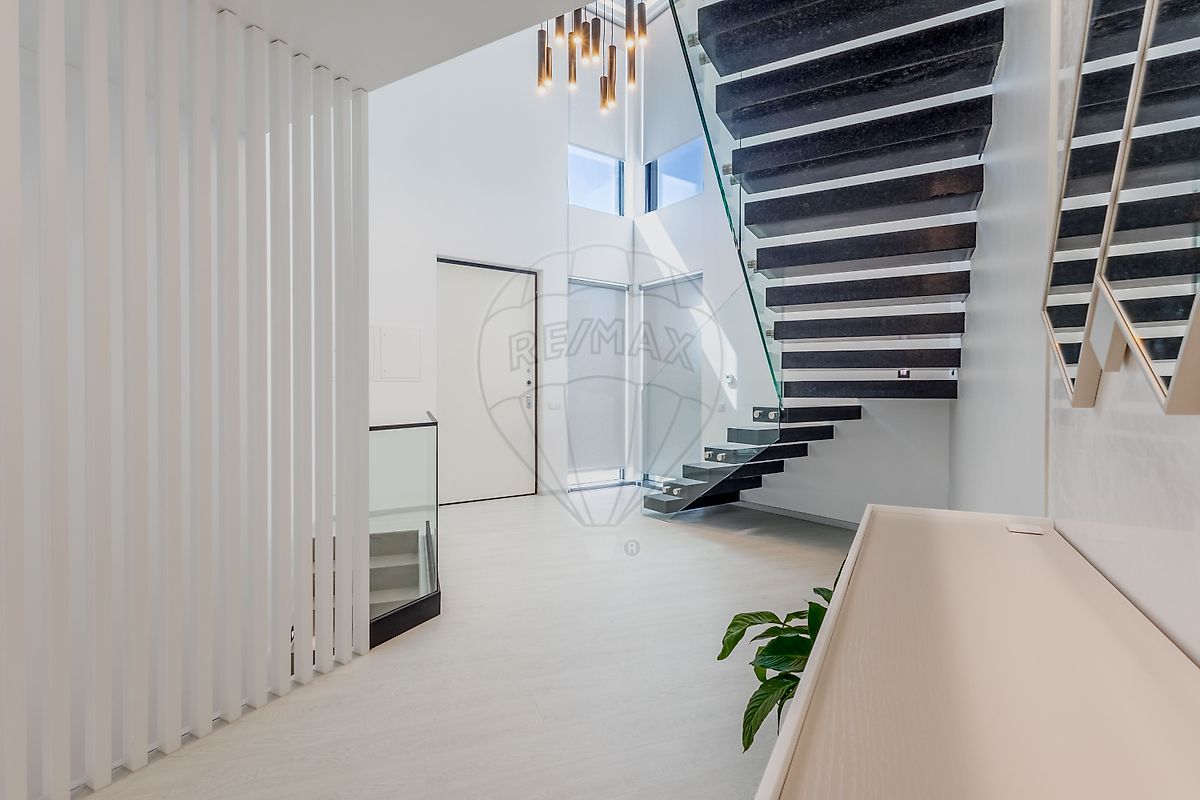 listing 122881202-209 picture-0