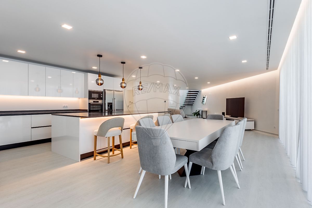 listing 122881202-209 picture-0