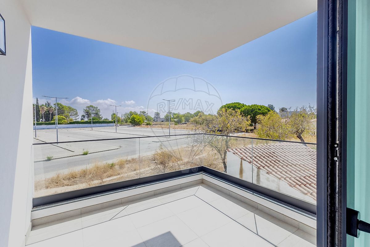 listing 122881202-209 picture-0