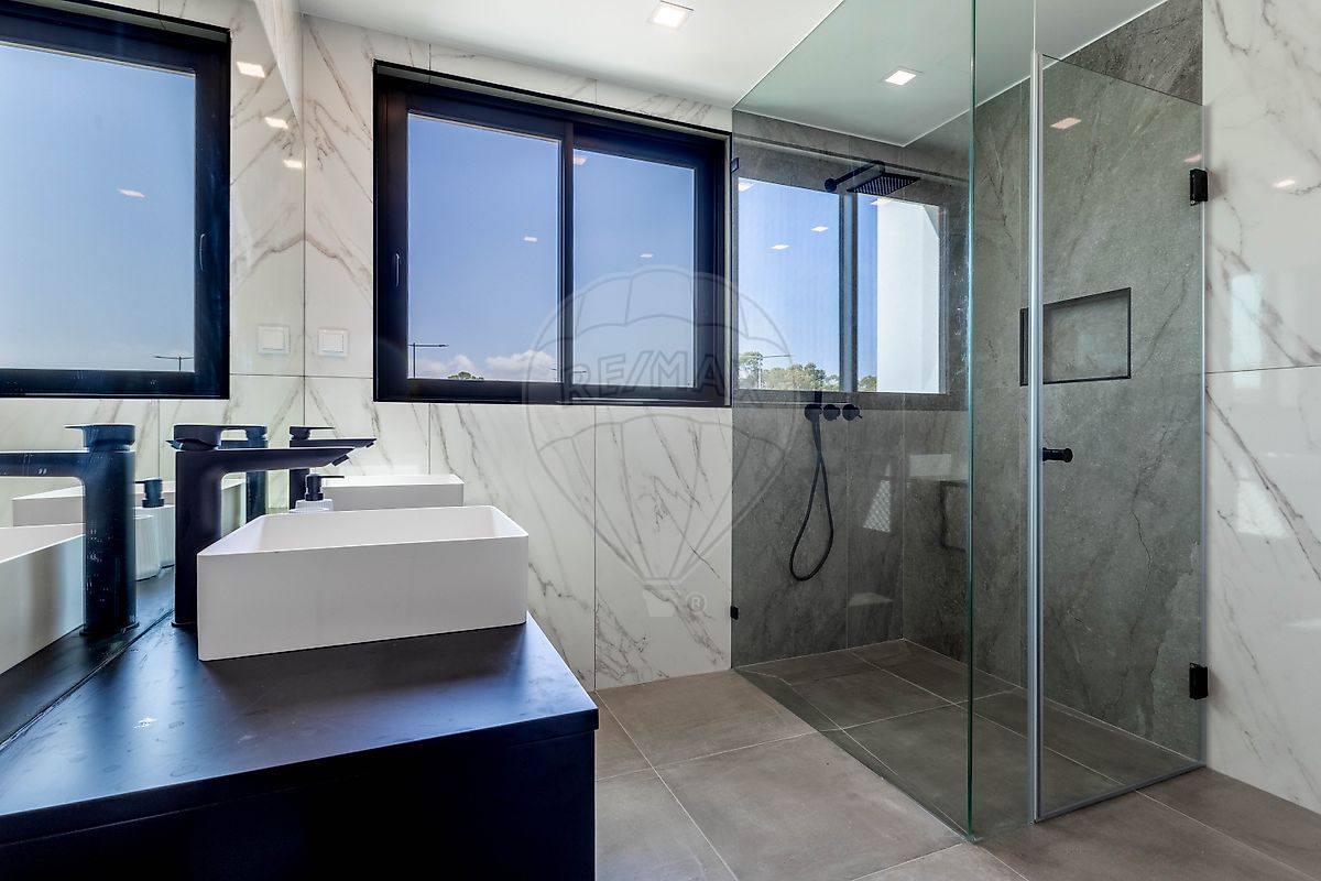 listing 122881202-209 picture-0