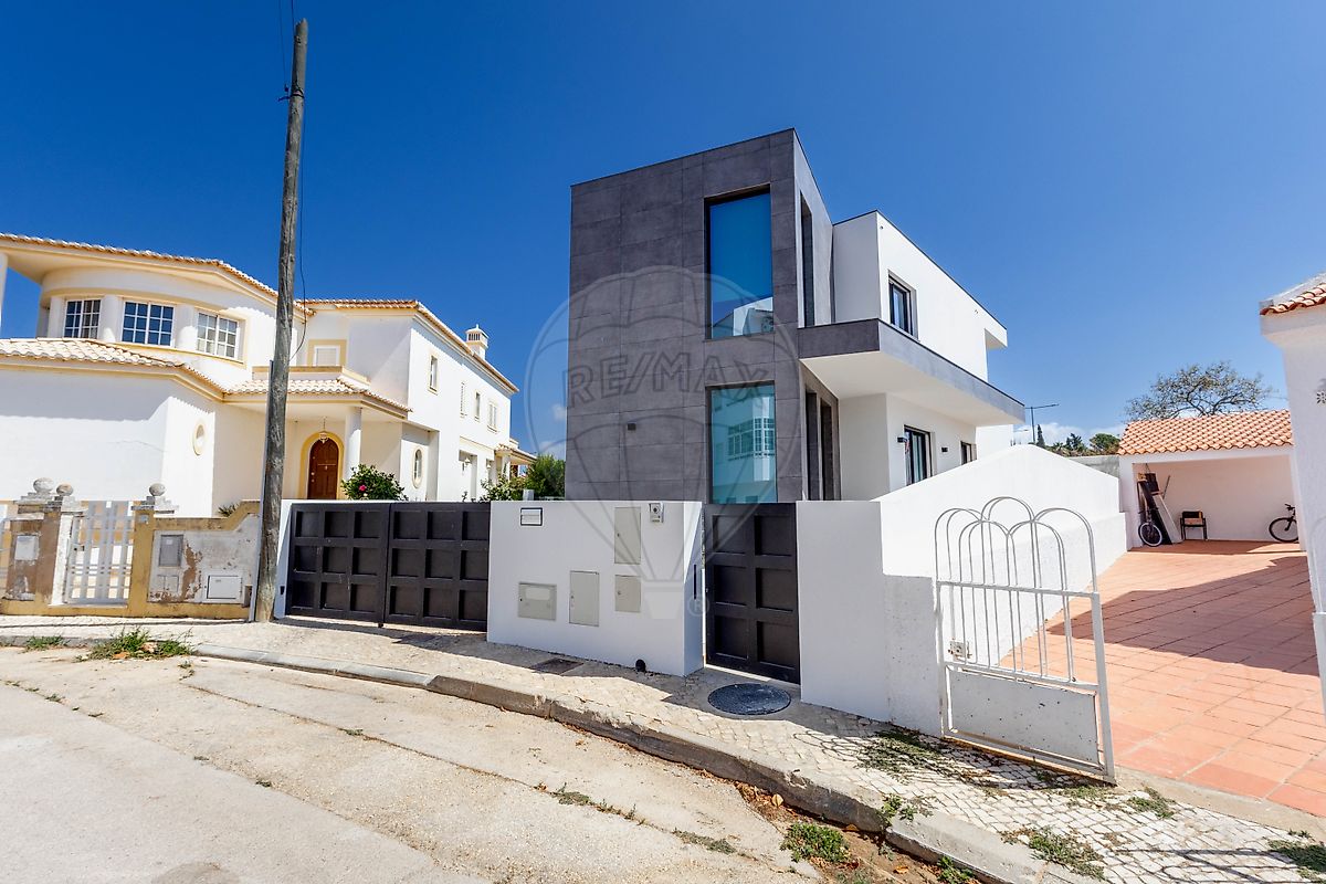 listing 122881202-209 picture-0