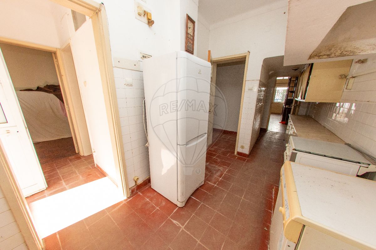 listing 122881057-978 picture-0