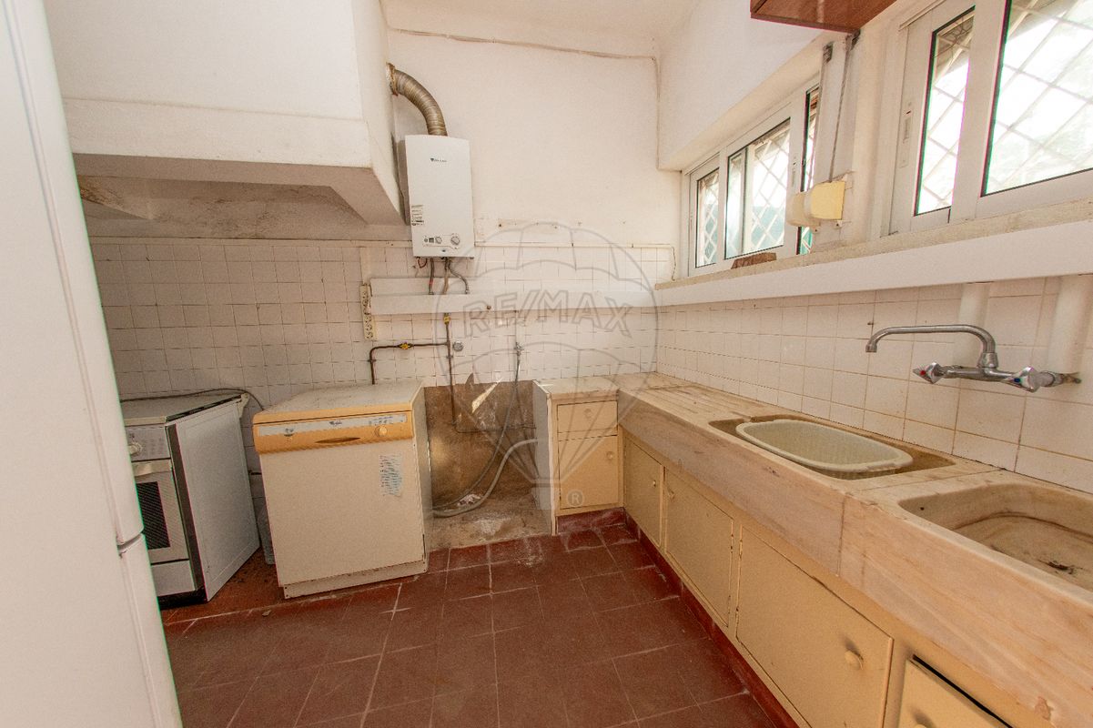 listing 122881057-978 picture-0