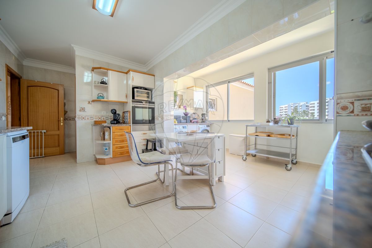 listing 122881178-238 picture-0
