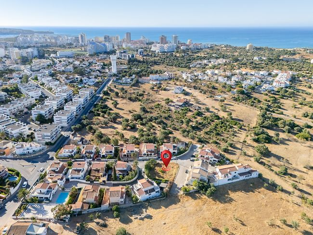 Land for sale in Portimão, Portugal — €246,000