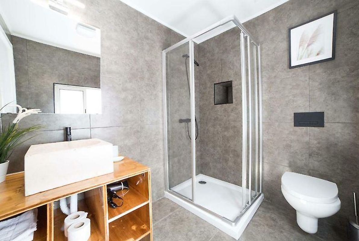 listing 122911356-7 picture-0