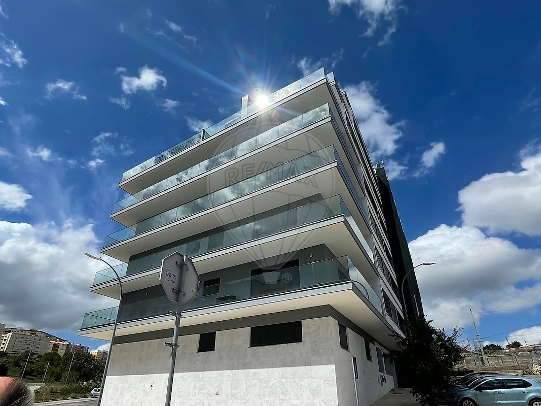 Terreno  à venda em Amadora