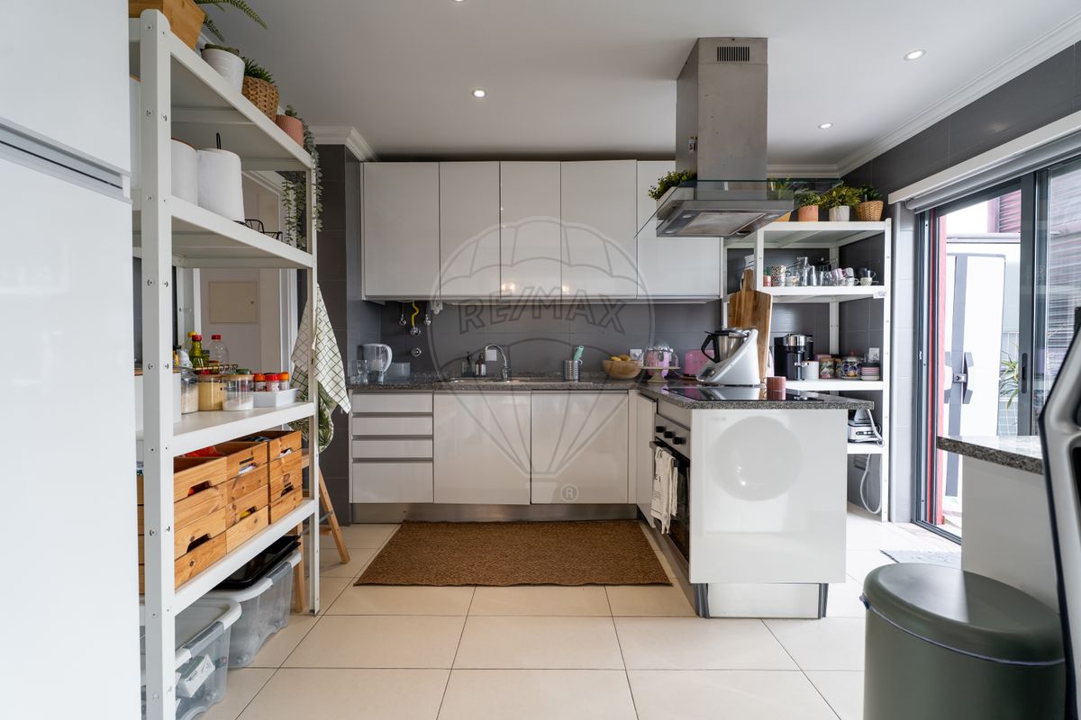 listing 122911698-2 picture-0